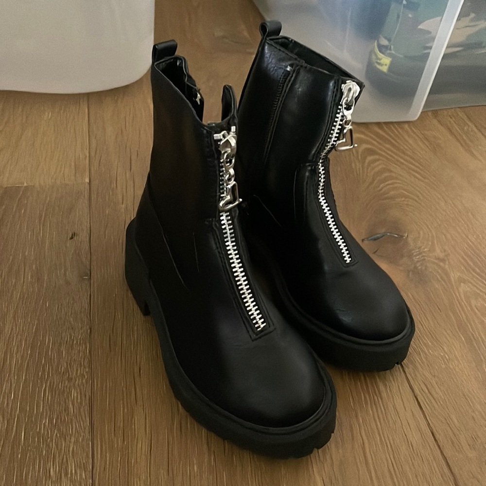 Kids boots